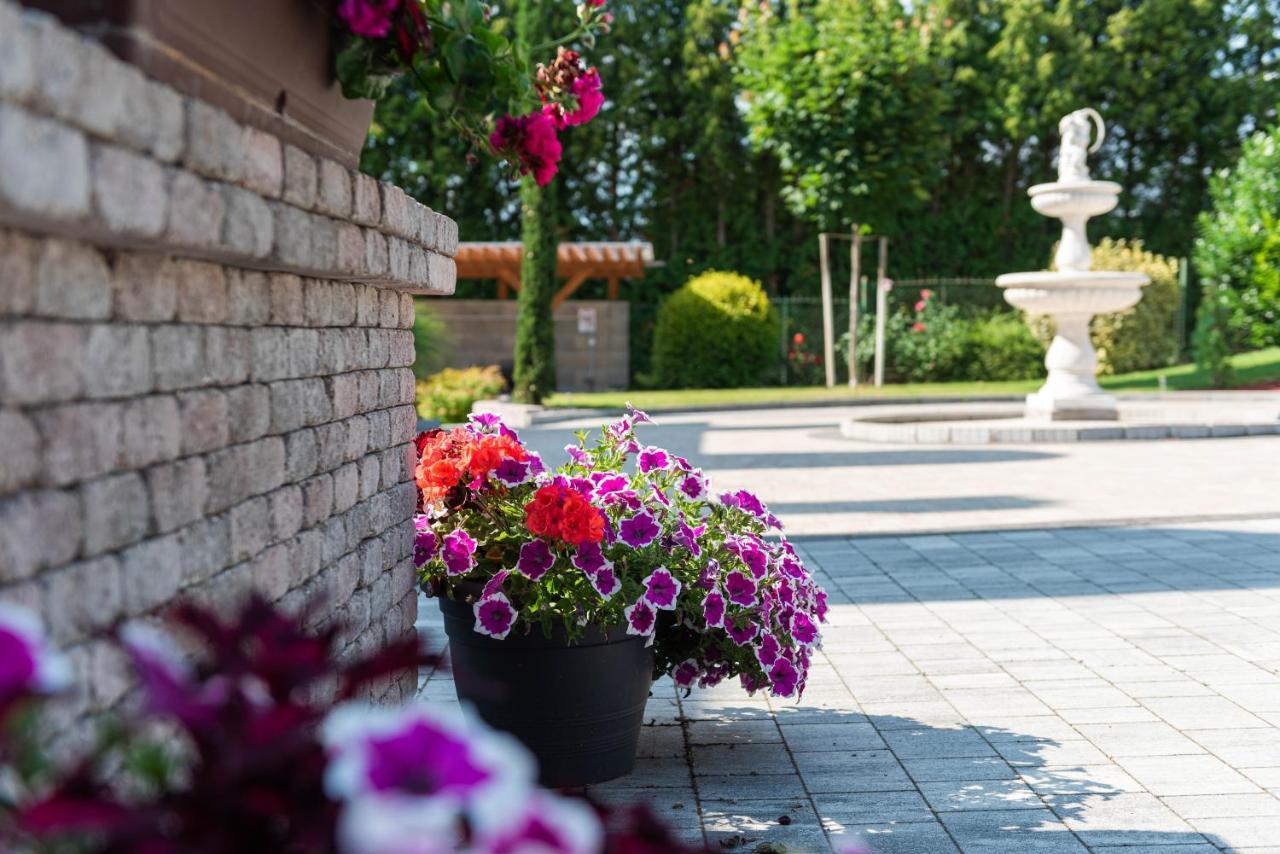Katzer Villa Badacsonytördemic Esterno foto